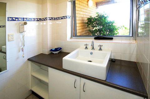 Caribbean Motel - Accommodation Nelson Bay 1
