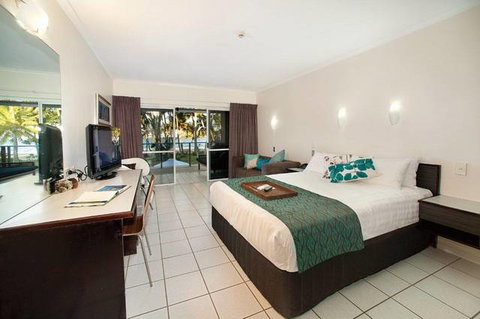 Castaways Resort And Spa, Mission Beach - Accommodation Nelson Bay 3