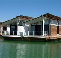 Caves Beachside Resort Hotel - Accommodation Nelson Bay