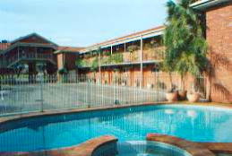 Courtyard Motor Inn - Accommodation Nelson Bay 0