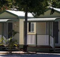 Emerald Cabin  Caravan Village - Accommodation Nelson Bay