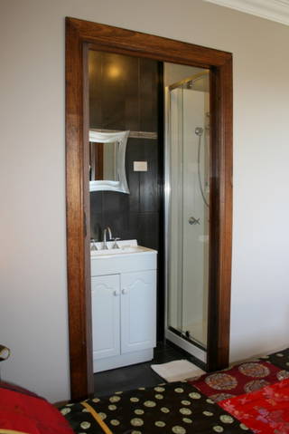Golden Embers Apartments And B & B - Accommodation Nelson Bay 1