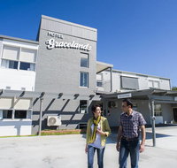 Hotel Gracelands - Accommodation Nelson Bay