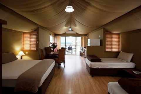 NRMA Ocean Beach Holiday Park - Accommodation Nelson Bay 4