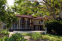 Poinciana Motel - Accommodation Nelson Bay 1