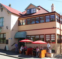 Jamison Guesthouse and The Rooster Restaurant - Accommodation Nelson Bay