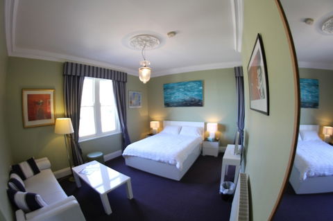 Jamison Guesthouse And The Rooster Restaurant - Accommodation Nelson Bay 4