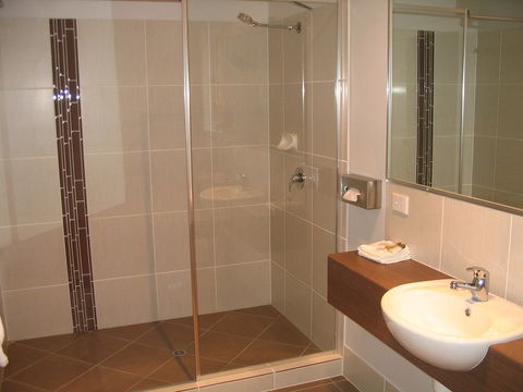 Roma Inland Motor Inn - Accommodation Nelson Bay 1