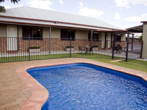 Saltbush Motor Inn - Accommodation Nelson Bay 1