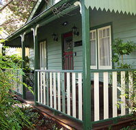 Strawberry Patch Cottage - Accommodation Nelson Bay