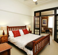 The Bank Guesthouse - Accommodation Nelson Bay