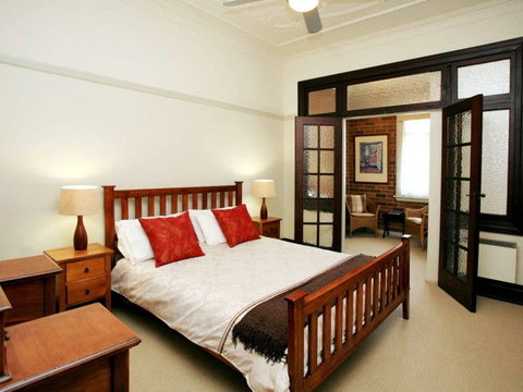 The Bank Guesthouse - Accommodation Nelson Bay 0