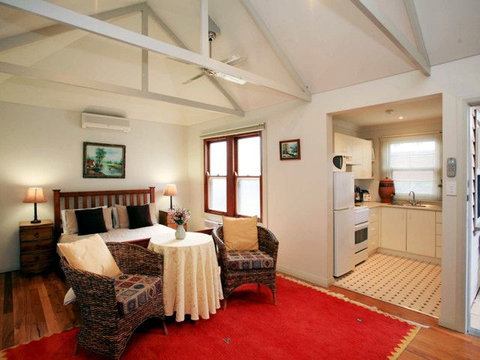 The Bank Guesthouse - Accommodation Nelson Bay 3