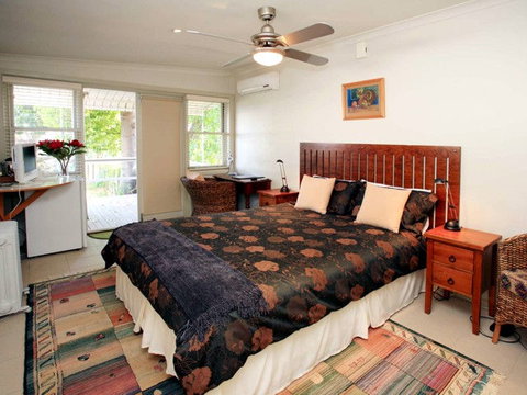 The Bank Guesthouse - Accommodation Nelson Bay 4