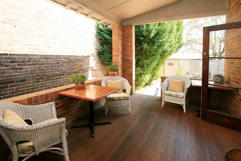 The Bank Guesthouse - Accommodation Nelson Bay 7