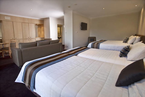 The Executive Inn, Newcastle - Accommodation Nelson Bay 3