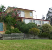 Whitby on Wallis Lakefront Holiday Cottage - Accommodation Nelson Bay