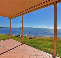 Luxury Waterfront House - Accommodation Nelson Bay