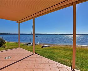Luxury Waterfront House - Accommodation Nelson Bay 0