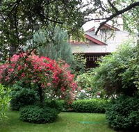 Allan Court Gardens Accommodation - Accommodation Nelson Bay