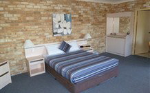 Mollymook Surfbeach Motel And Apartments - Mollymook - Accommodation Nelson Bay 1