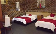 Squatters Homestead Motel - Casino - Accommodation Nelson Bay 3