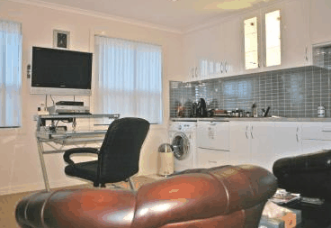 The Charles Robbins - Accommodation Nelson Bay 2