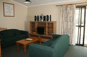 Twin Trees Country Cottages - Accommodation Nelson Bay 2