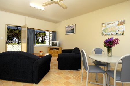 Island Coastal Units - Accommodation Nelson Bay 0