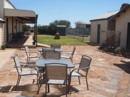 Nuttbush Retreat Caravan Park - Nelsons Bay Accommodation