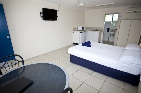 Tin Can Bay Motel - Accommodation Nelson Bay 2