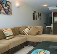 Waters Edge Apartments Cairns - Accommodation Nelson Bay