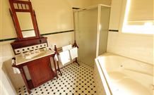 Wagga Wagga Country Cottages - - Accommodation Nelson Bay 5