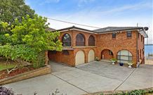 Woodcutters House - Accommodation Nelson Bay 0