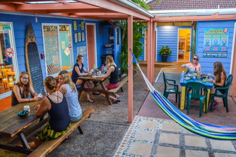 Port Macquarie YHA - Ozzie Pozzie Backpackers - Accommodation Nelson Bay 8