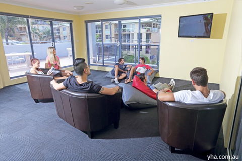 Sydney, Collaroy Beachouse YHA - Accommodation Nelson Bay 8