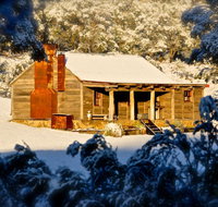 Moonbah Huts - Accommodation Nelson Bay