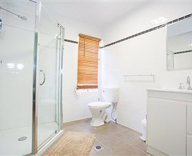 Mycow Accommodation Sarina - Greetham Street - Accommodation Nelson Bay 1