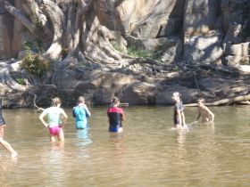 Murphys Creek Escape - Accommodation Nelson Bay 0