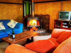 M.J Yurts Ballandean - Nelsons Bay Accommodation 1