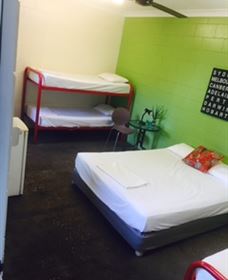 Adventurers Backpackers Resort - Accommodation Nelson Bay 2