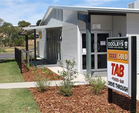 Dooleys Tavern And Motel Springsure - Accommodation Nelson Bay 3