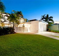 The Waterfront House - Accommodation Nelson Bay