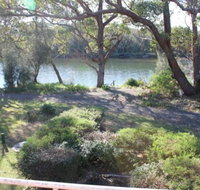 Castaway Holiday Units - Accommodation Nelson Bay