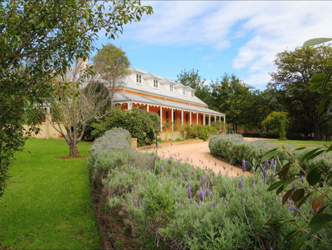 Fitzroy Inn Historic Retreat - Accommodation Nelson Bay 1