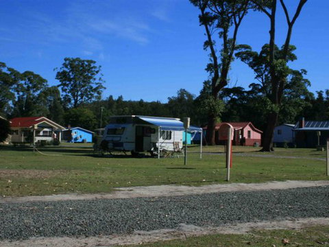 Lake Conjola Waterfront Holiday Park - Accommodation Nelson Bay 3