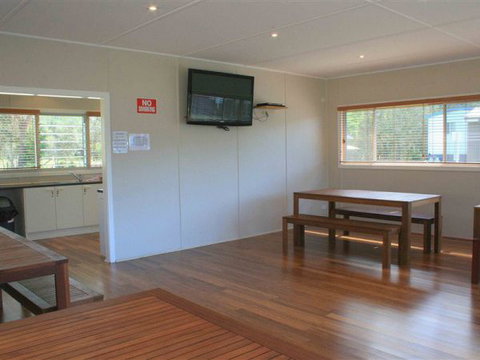 Lake Conjola Waterfront Holiday Park - Accommodation Nelson Bay 4