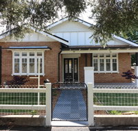 Roseneath Cottage - Orange Heritage - Accommodation Nelson Bay
