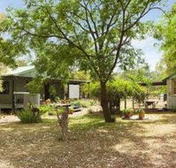 Red Tractor Retreat - Accommodation Nelson Bay
