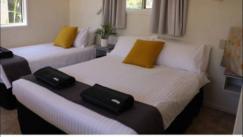 Mataranka Roadhouse And Cabins - Accommodation Nelson Bay 0